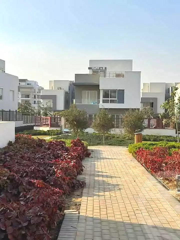 https://aqarmap.com.eg/ar/listing/7247030-for-sale-cairo-new-cairo-compounds-hyde-park-hpr-hyde-park