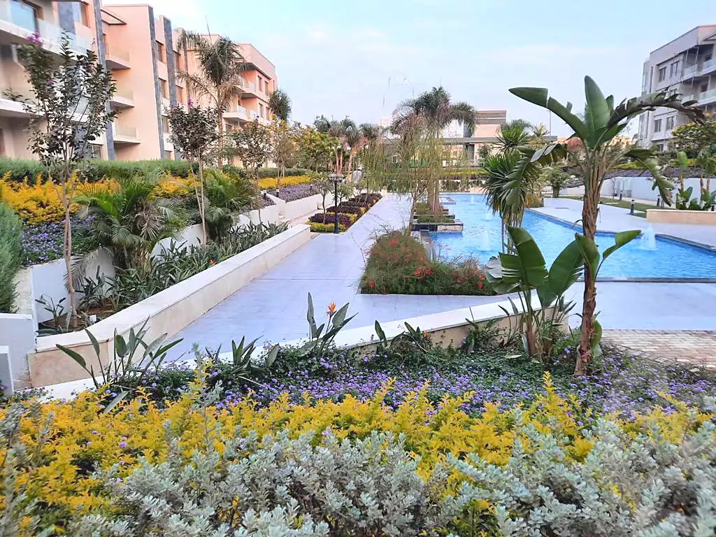 https://aqarmap.com.eg/ar/listing/7247091-for-sale-cairo-new-cairo-compounds-galleria-moon-valley-compound-arabia