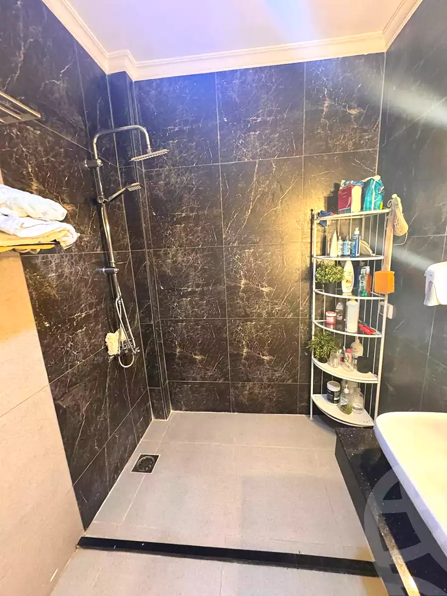 https://aqarmap.com.eg/ar/listing/7247271-for-sale-cairo-el-sheikh-zayed-city-mntq-fr-y-bmdyn-lshykh-zyd