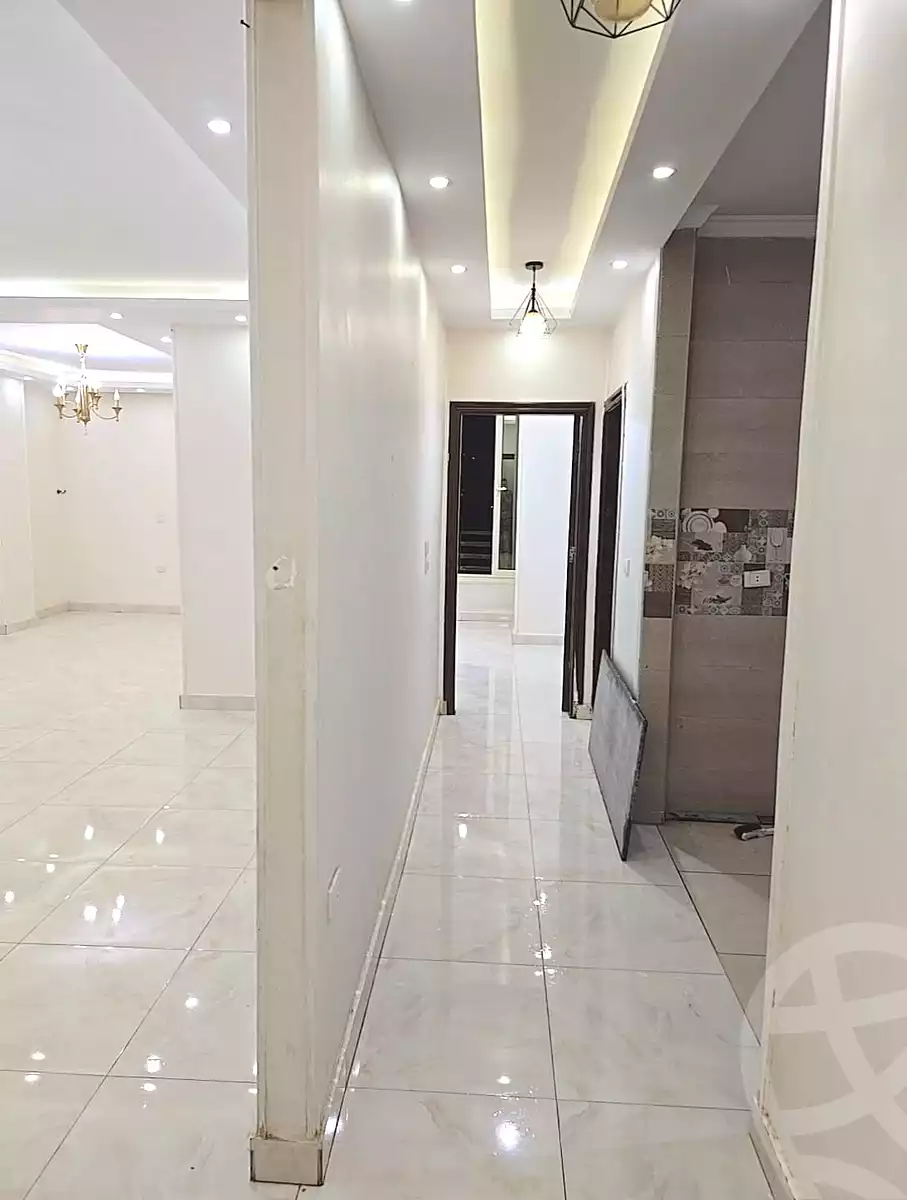 https://aqarmap.com.eg/ar/listing/7247302-for-sale-cairo-6th-of-october-el-ahyaa-neighborhood-3rd-al-hay-al-thalith-st