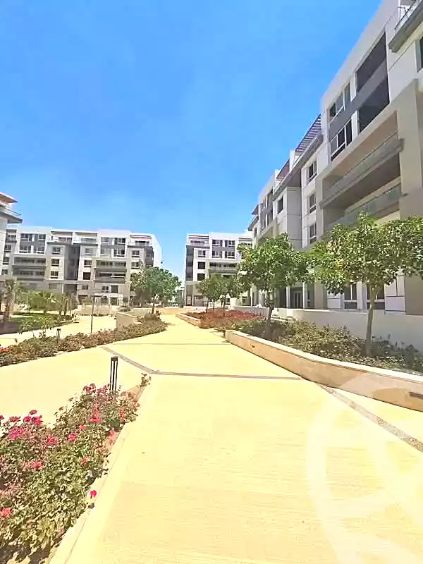 https://aqarmap.com.eg/ar/listing/7247338-for-sale-cairo-new-cairo-compounds-hyde-park-greens-hyde-park-compound