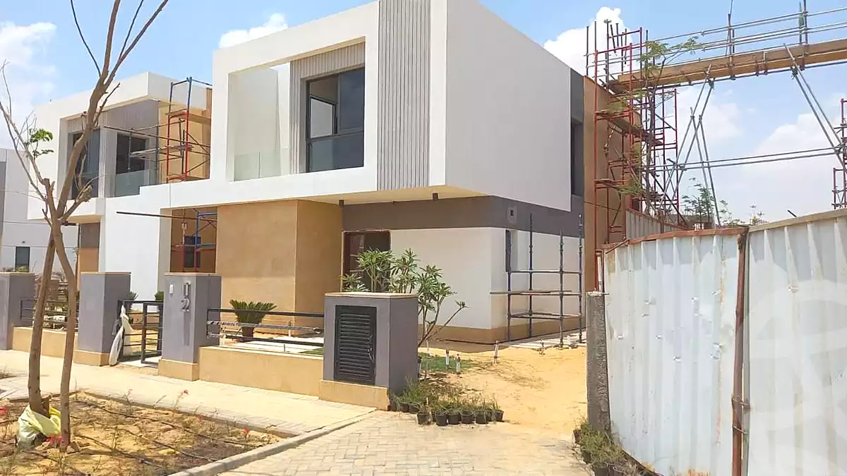 https://aqarmap.com.eg/en/listing/7248895-for-sale-cairo-new-cairo-compounds-zyd-yst