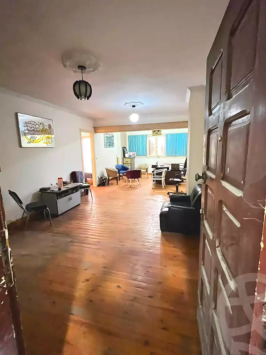 https://aqarmap.com.eg/en/listing/7250210-for-sale-alexandria-moharram-bey-tryq-qn-lswys