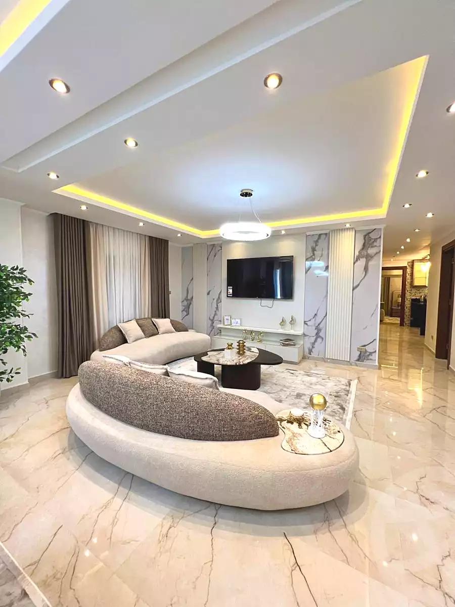 https://aqarmap.com.eg/en/listing/7250723-for-sale-cairo-new-cairo-compounds-mwrd-fq-llttwyr