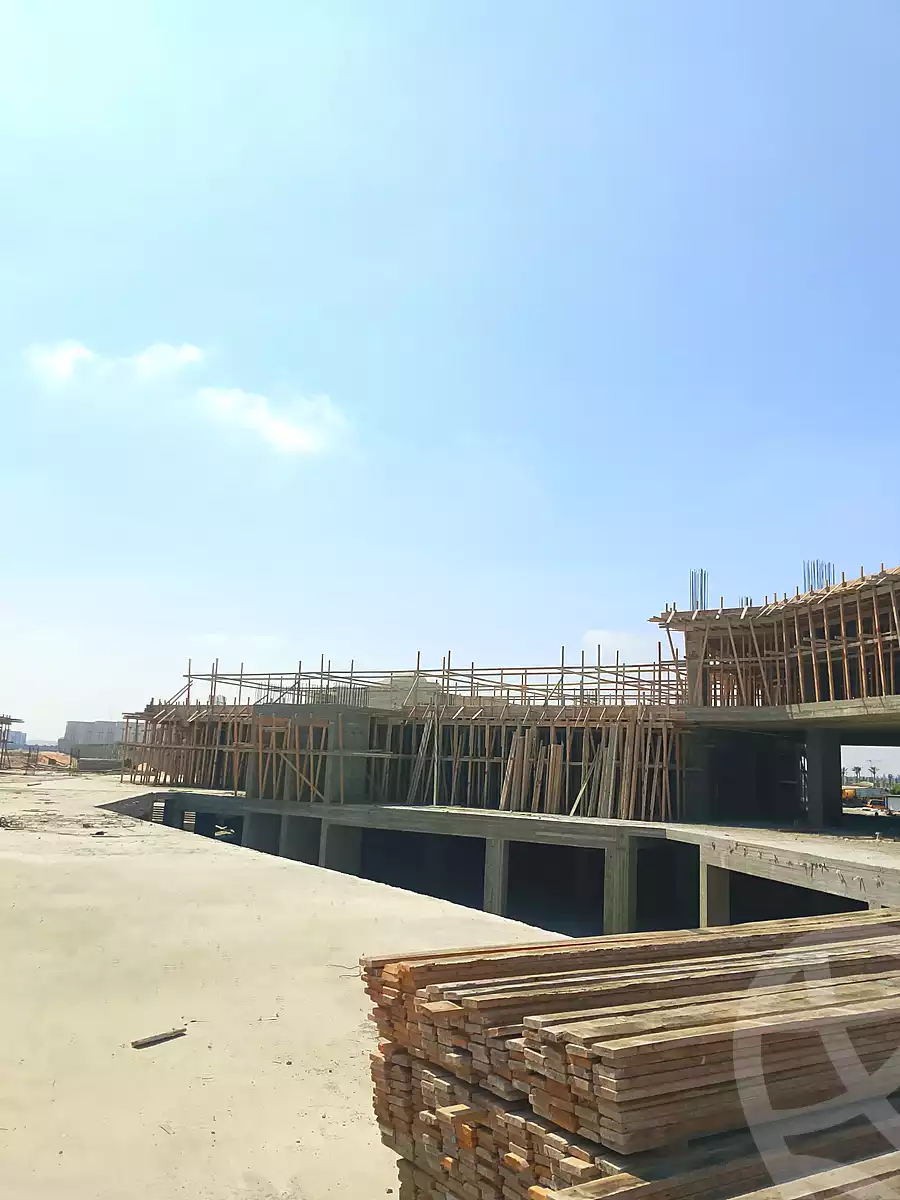 https://aqarmap.com.eg/en/listing/7250986-for-sale-dakahlia-new-mansoura-city-la-vida-white-mall-al-salam-urban