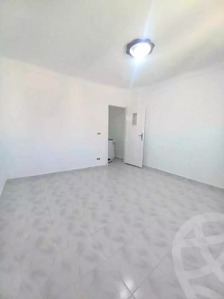 https://aqarmap.com.eg/ar/listing/7251277-for-sale-alexandria-sydy-bshr-sydy-bshr-bhry-khalil-hamada-st