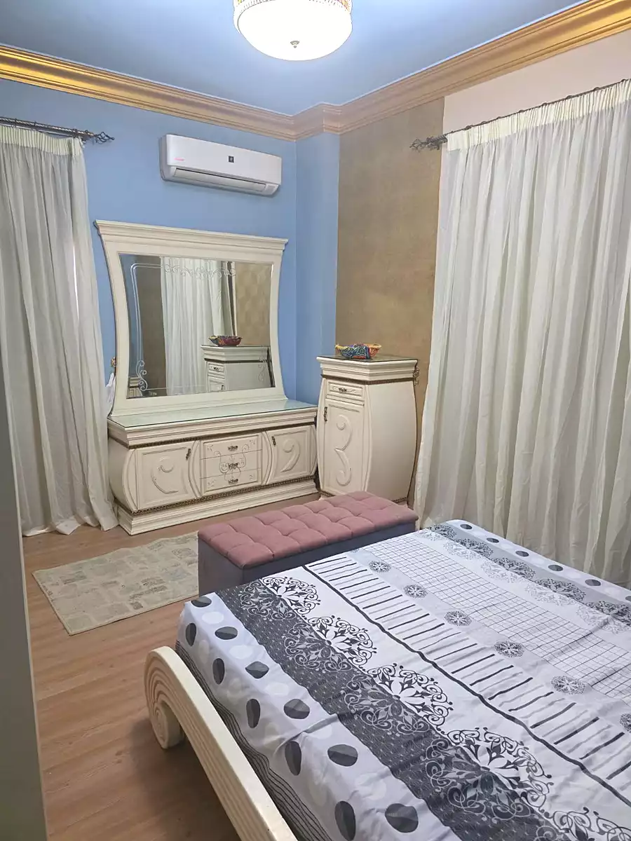 https://aqarmap.com.eg/ar/listing/7251684-for-rent-cairo-6th-of-october-el-hay-el-motamyz-fourth-touristic-village-mohamed-ahmed-barhoma-st