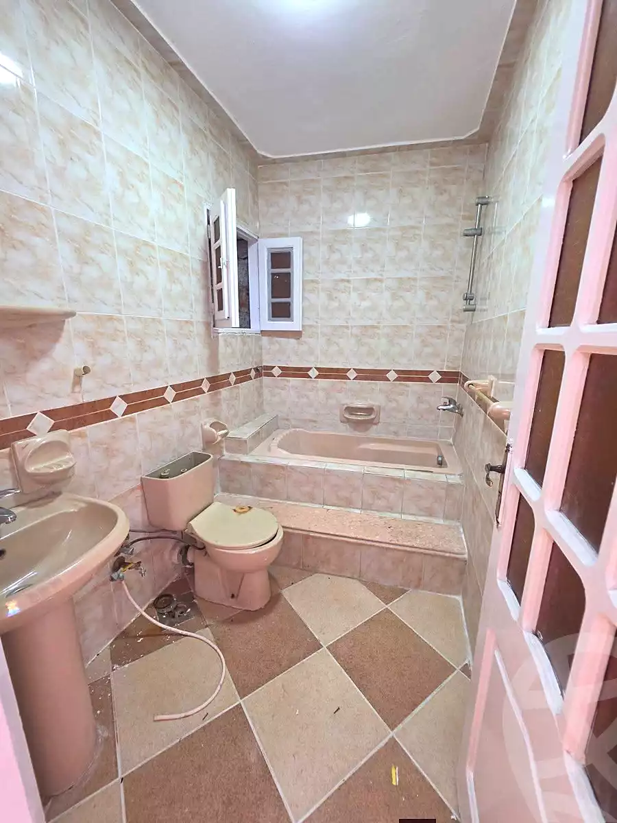 https://aqarmap.com.eg/ar/listing/7252312-for-sale-alexandria-al-agamy-shataa-el-nakheel