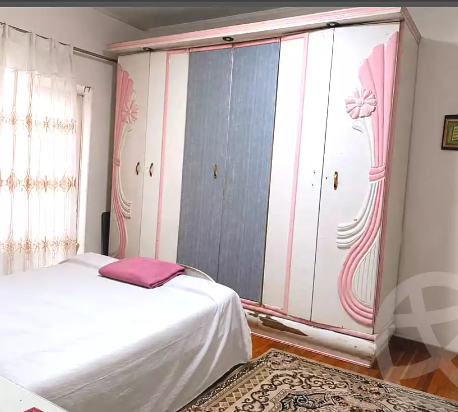 https://aqarmap.com.eg/ar/listing/7252388-for-sale-cairo-helwan-el-shareaa-el-sharby-st