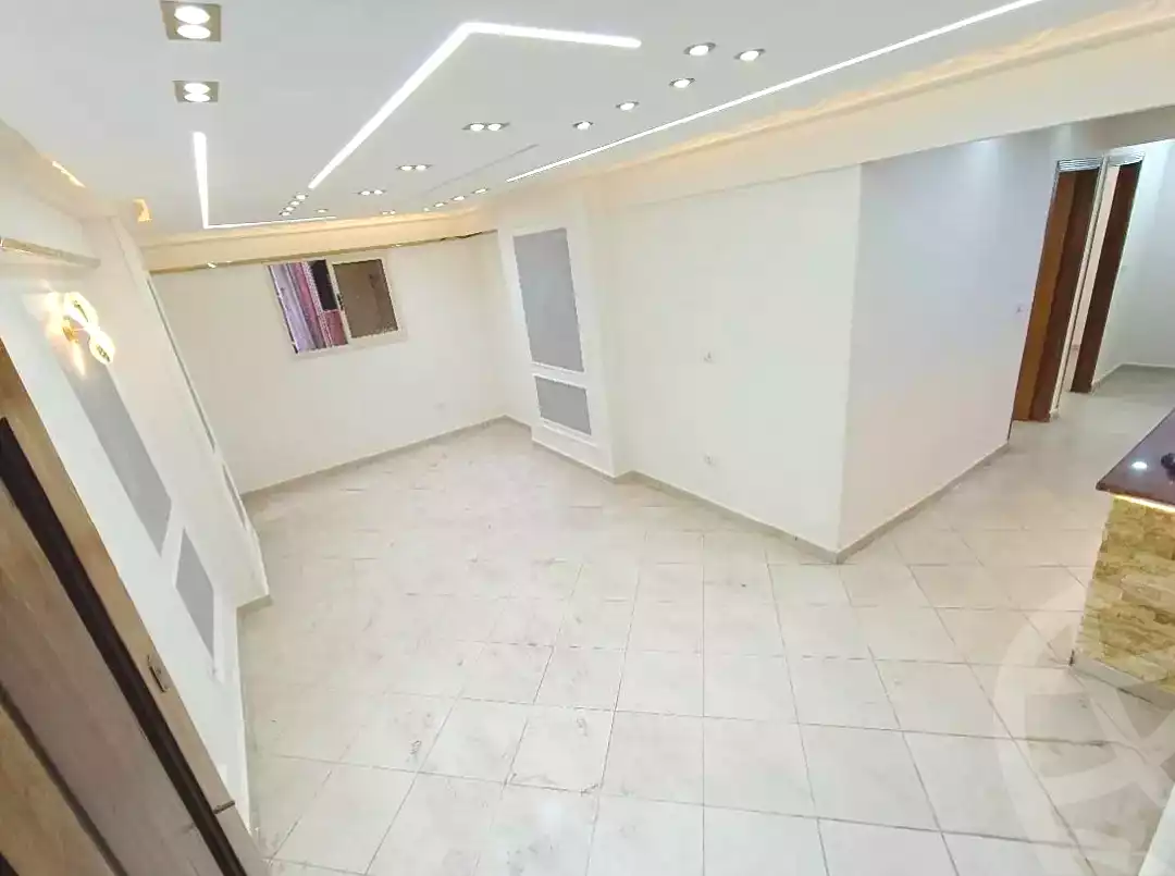 https://aqarmap.com.eg/ar/listing/7252418-for-sale-alexandria-el-asafra-l-sfr-bhry