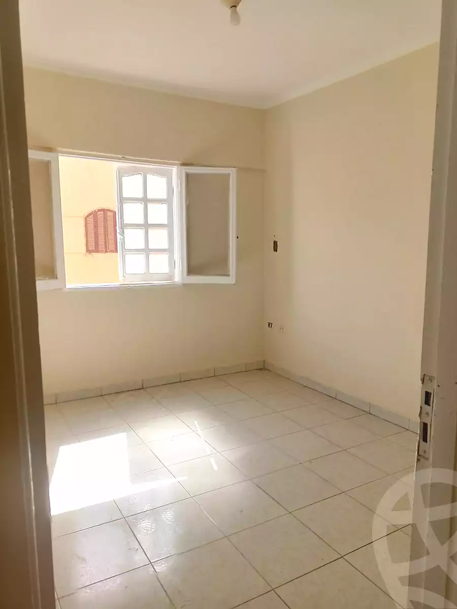 https://aqarmap.com.eg/ar/listing/7253156-for-rent-cairo-6th-of-october-el-ahyaa-neighborhood-1st
