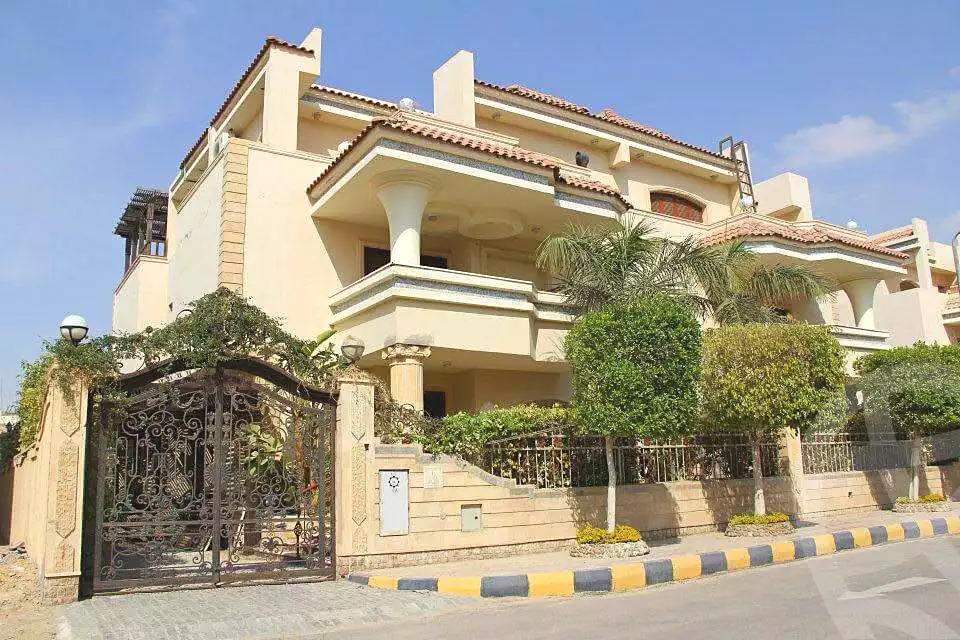 https://aqarmap.com.eg/ar/listing/7253935-for-sale-cairo-new-cairo-compounds-golden-heights-1