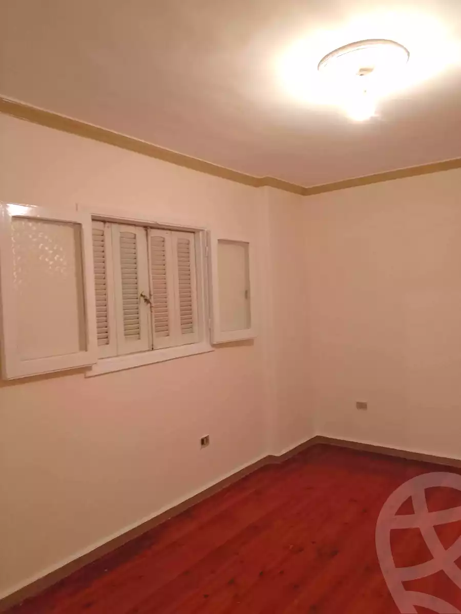 https://aqarmap.com.eg/ar/listing/7254875-for-rent-alexandria-ganaklis