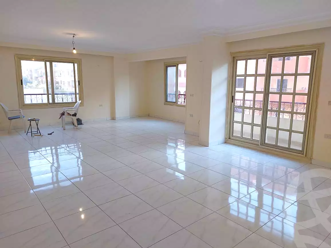 https://aqarmap.com.eg/ar/listing/7255128-for-sale-cairo-6th-of-october-el-ahyaa-neighborhood-2nd-divided-from-al-kafrawei-st