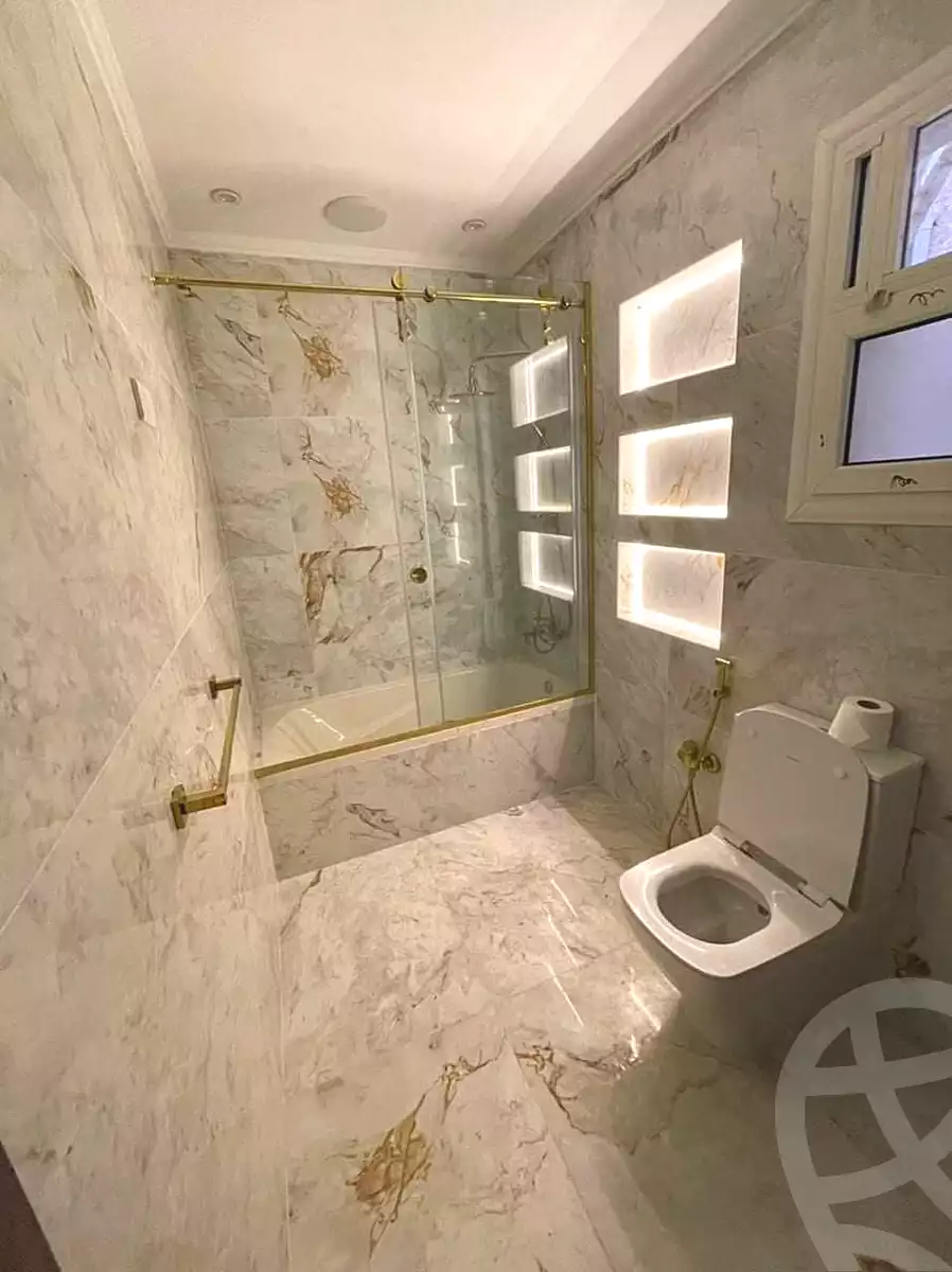https://aqarmap.com.eg/ar/listing/7255259-for-sale-cairo-new-cairo-compounds-hyde-park-centre-ville-hyde-park