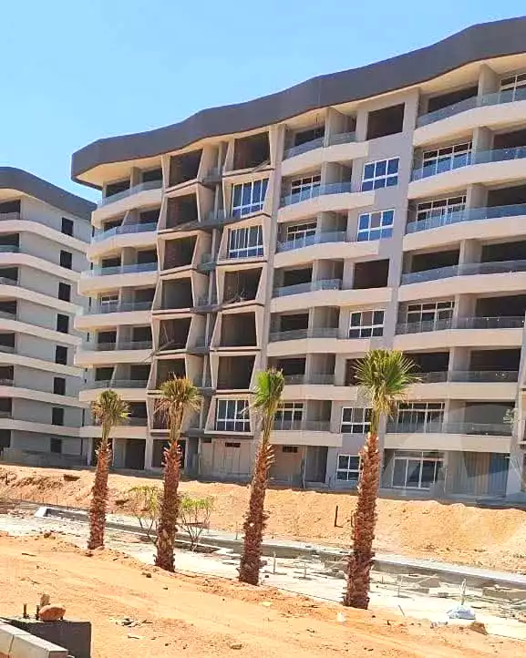 https://aqarmap.com.eg/en/listing/7255433-for-sale-cairo-new-administrative-capital-r7-midtown-condo
