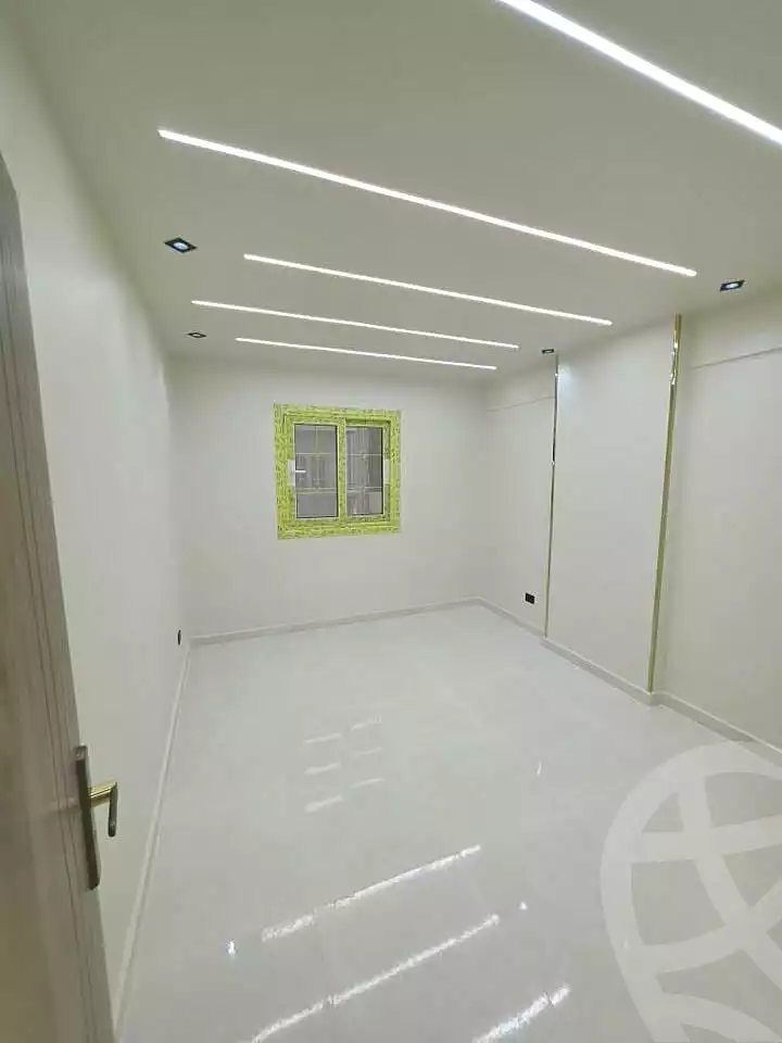 https://aqarmap.com.eg/ar/listing/7255703-for-sale-alexandria-sydy-bshr-sydy-bshr-bhry-shr-mhmwd-l-yswy