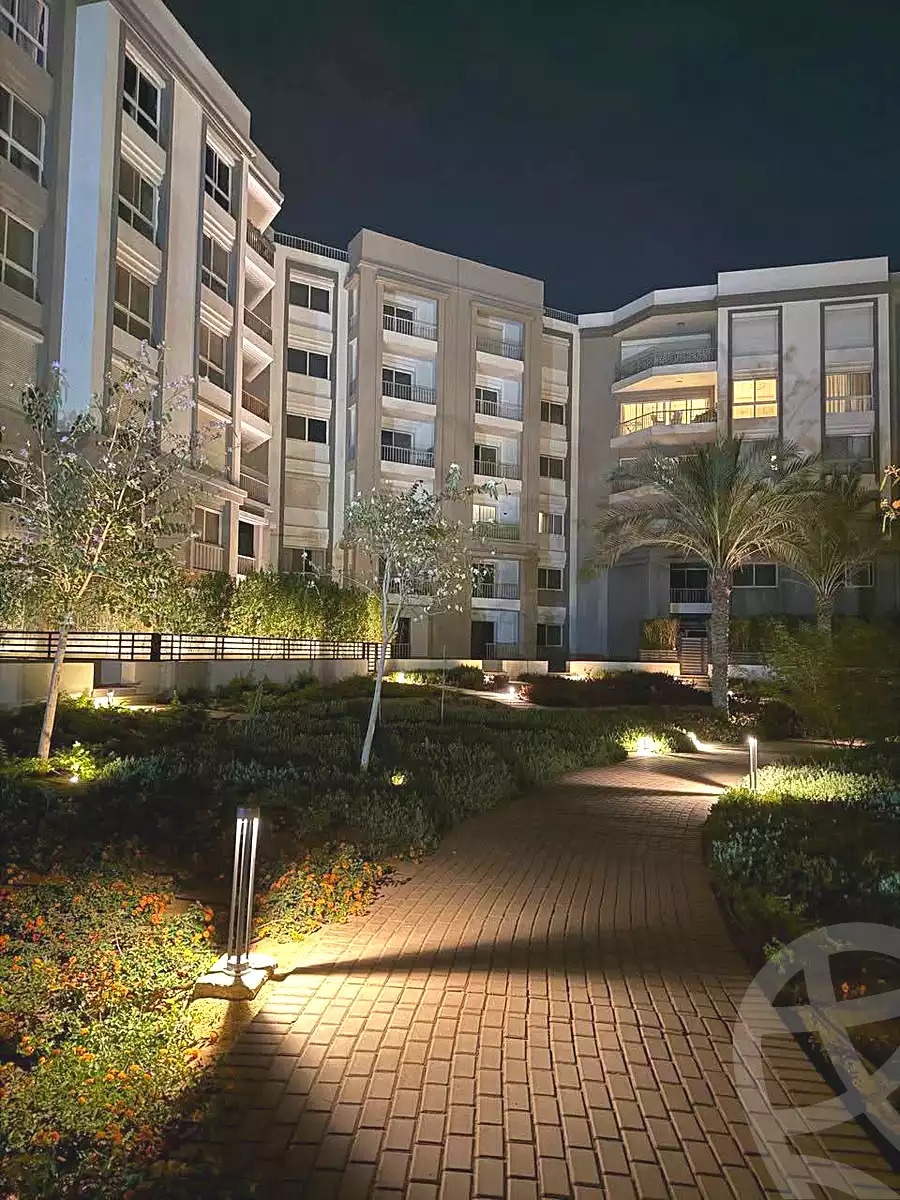 https://aqarmap.com.eg/ar/listing/7255789-for-sale-cairo-new-cairo-compounds-kmbwnd-kryk-twn-il-cazar