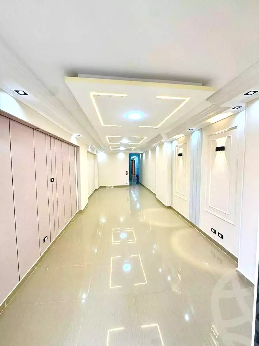 https://aqarmap.com.eg/ar/listing/7256337-for-sale-alexandria-sydy-bshr-sydy-bshr-bhry-shr-mhmwd-l-yswy