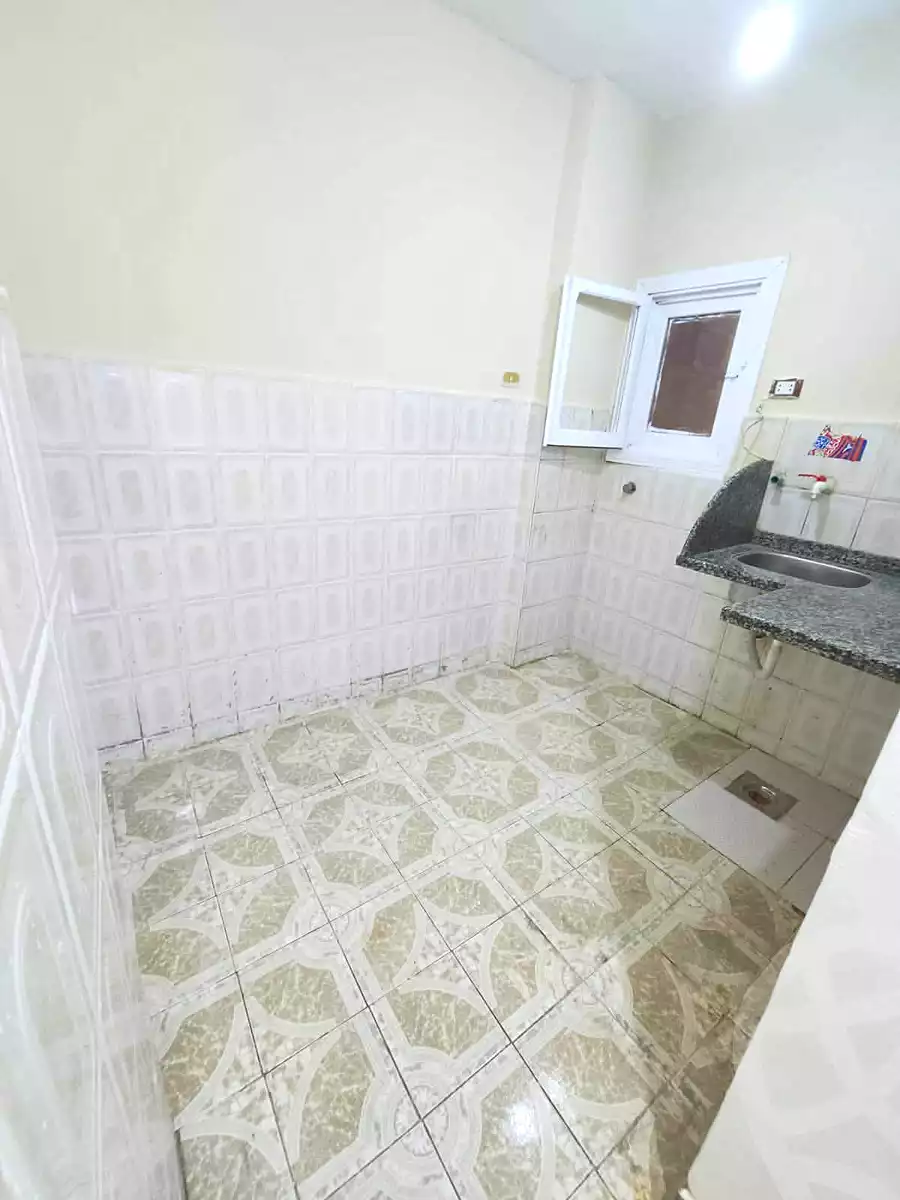 https://aqarmap.com.eg/en/listing/7256388-for-sale-alexandria-bahray-el-anfoshy-sidi-abou-el-abbas-st