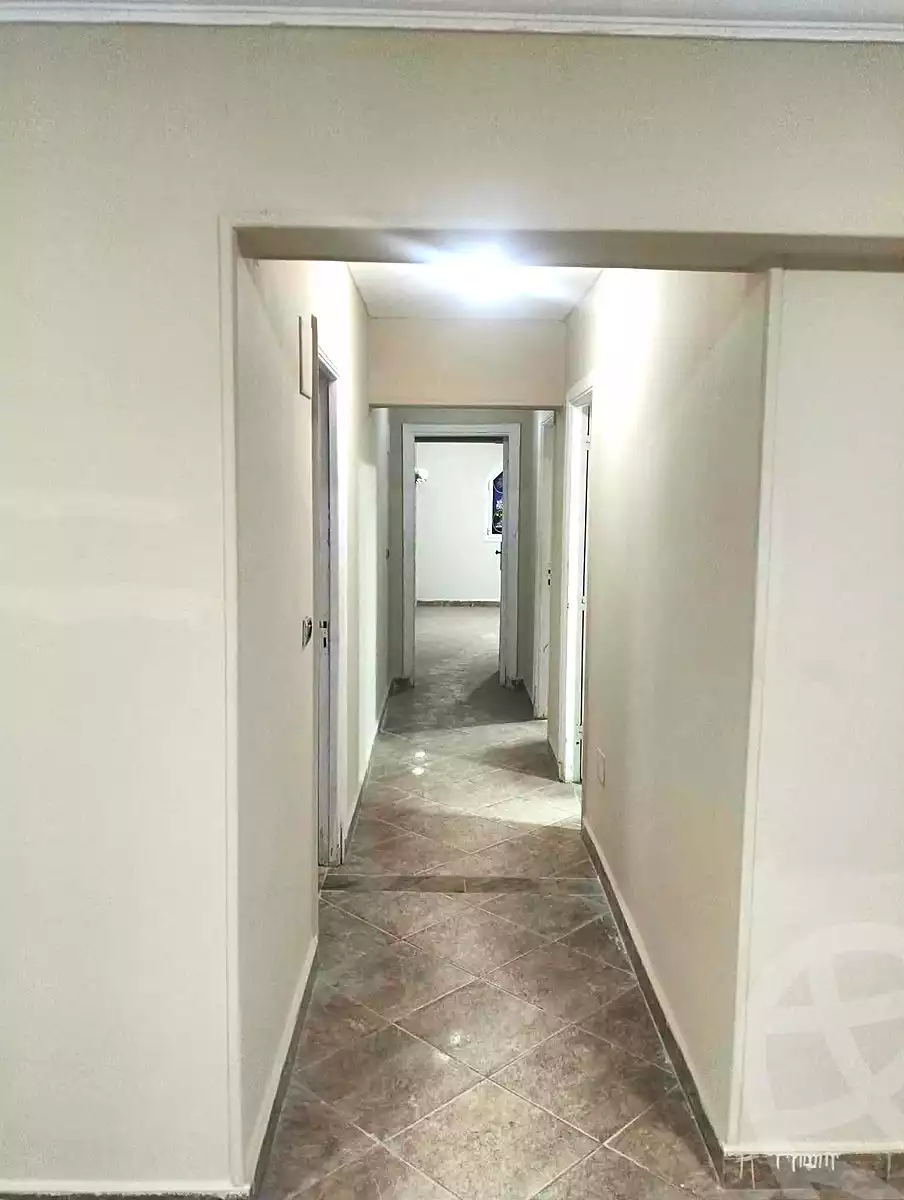https://aqarmap.com.eg/ar/listing/7256434-for-rent-cairo-helwan-helwan-el-sharkeya-ryad-pasha-st