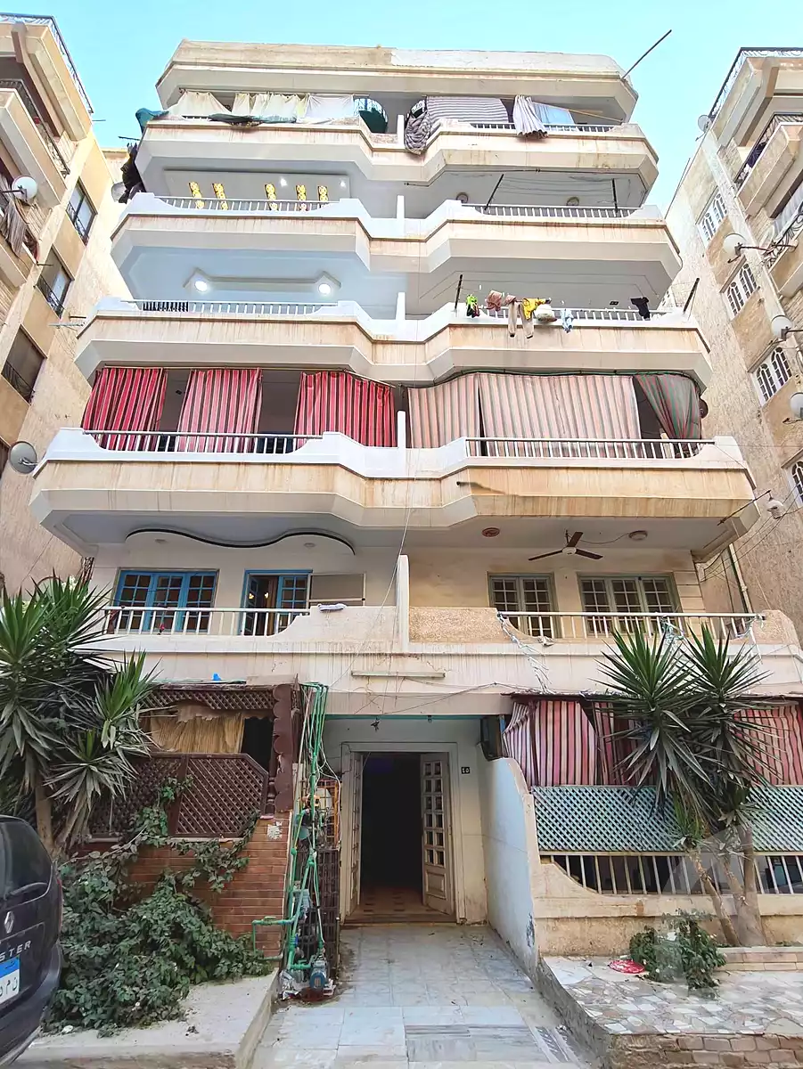 https://aqarmap.com.eg/ar/listing/7256756-for-sale-alexandria-al-agamy-shataa-el-nakheel