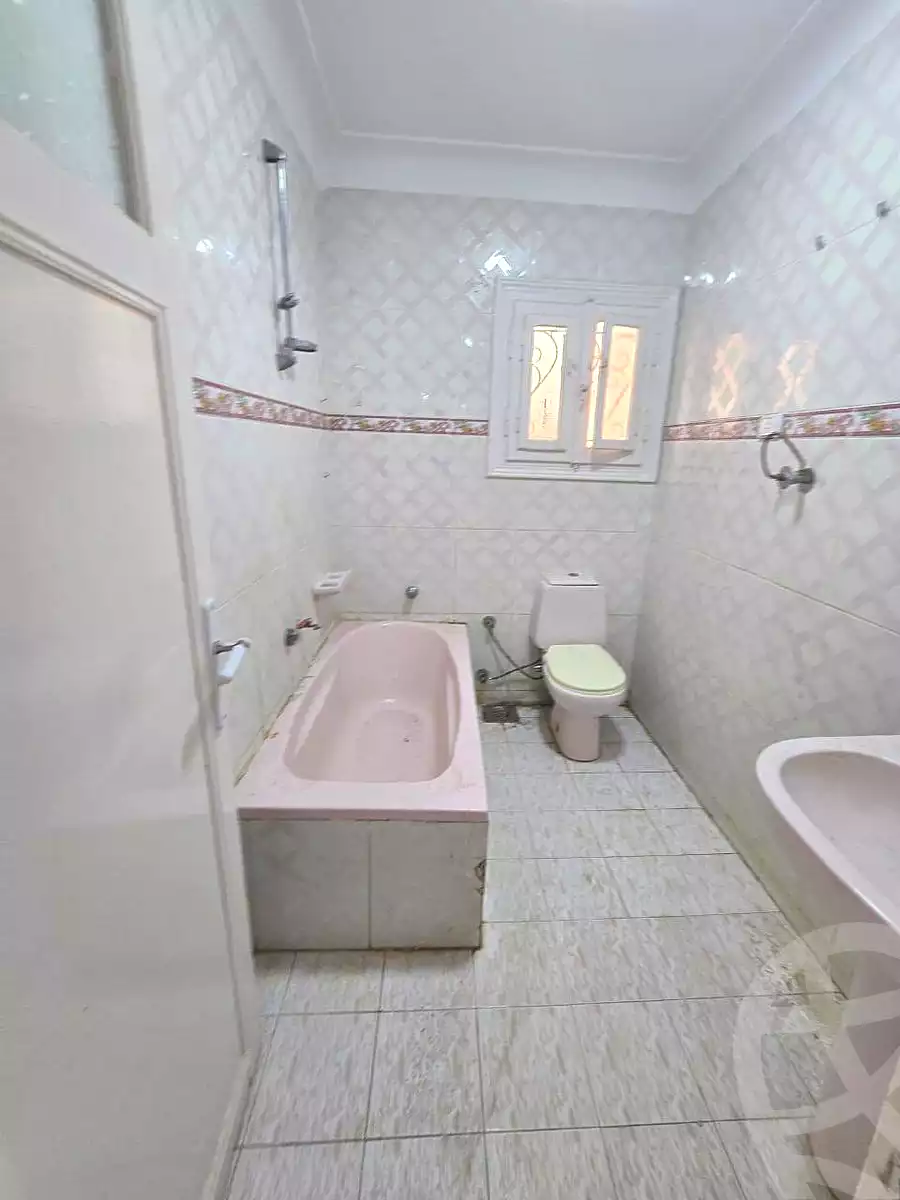 https://aqarmap.com.eg/en/listing/7256789-for-sale-alexandria-al-agamy-shataa-el-nakheel