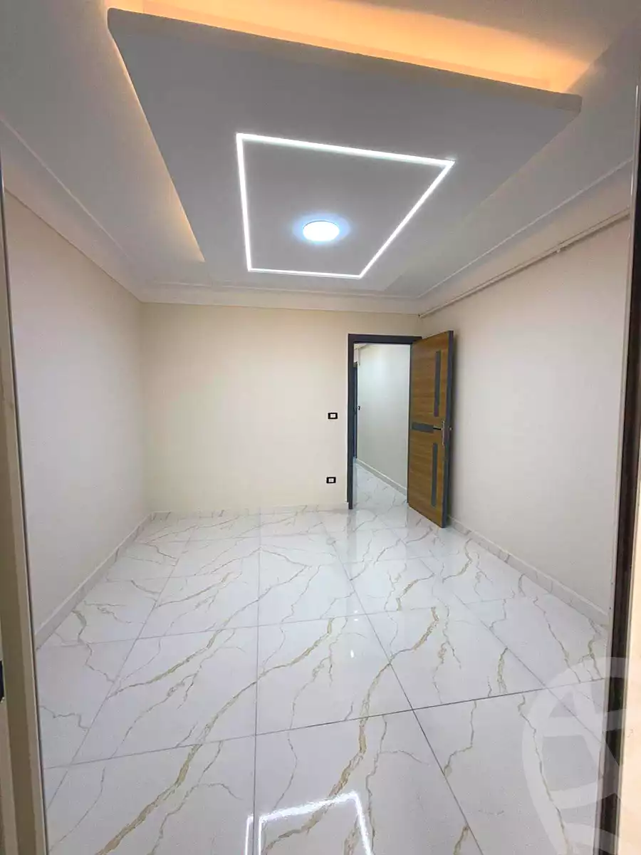 https://aqarmap.com.eg/ar/listing/7256893-for-sale-alexandria-el-asafra-shr-45