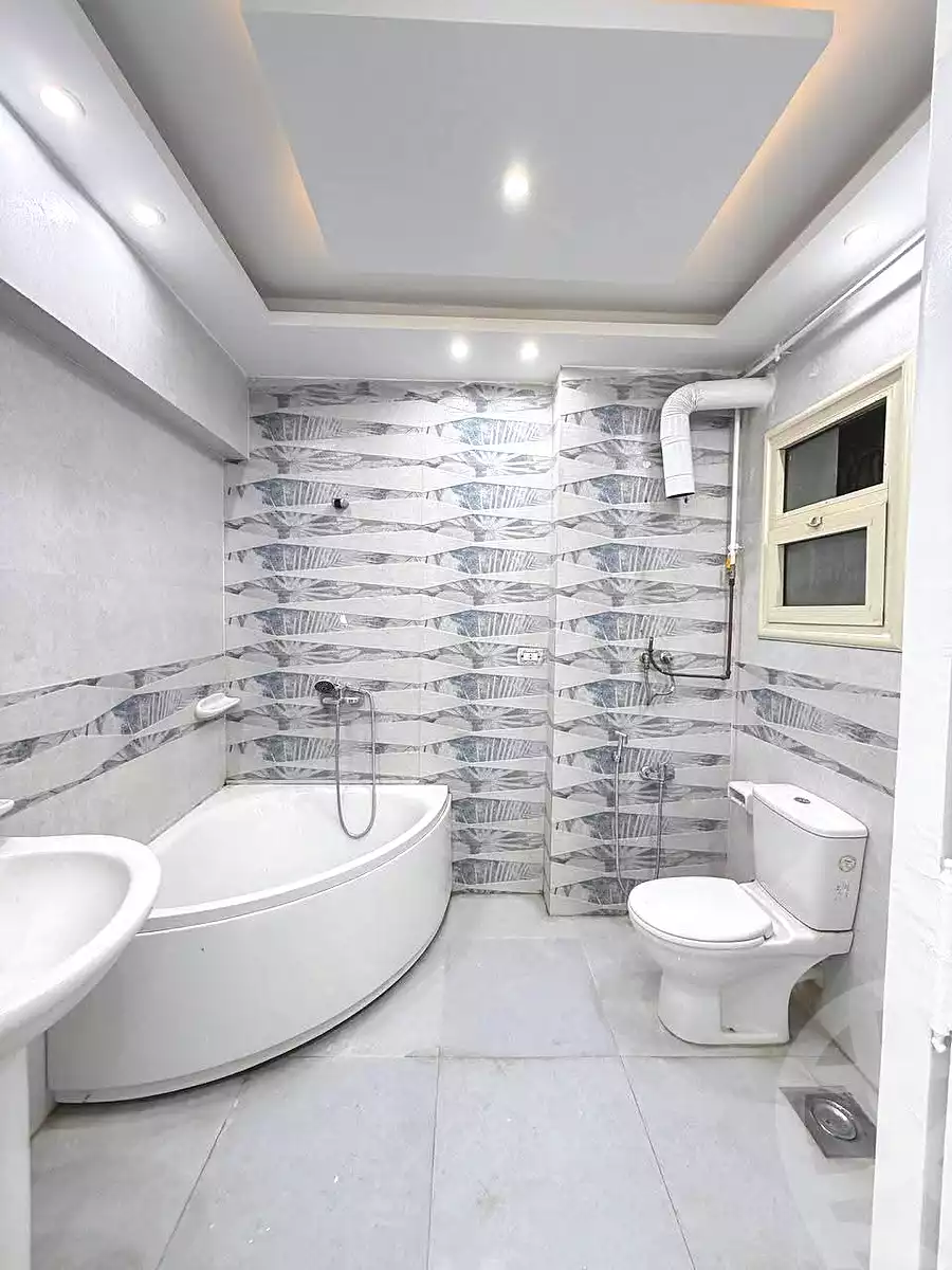 https://aqarmap.com.eg/en/listing/7257115-for-sale-alexandria-miami-shr-jml-bd-lnsr