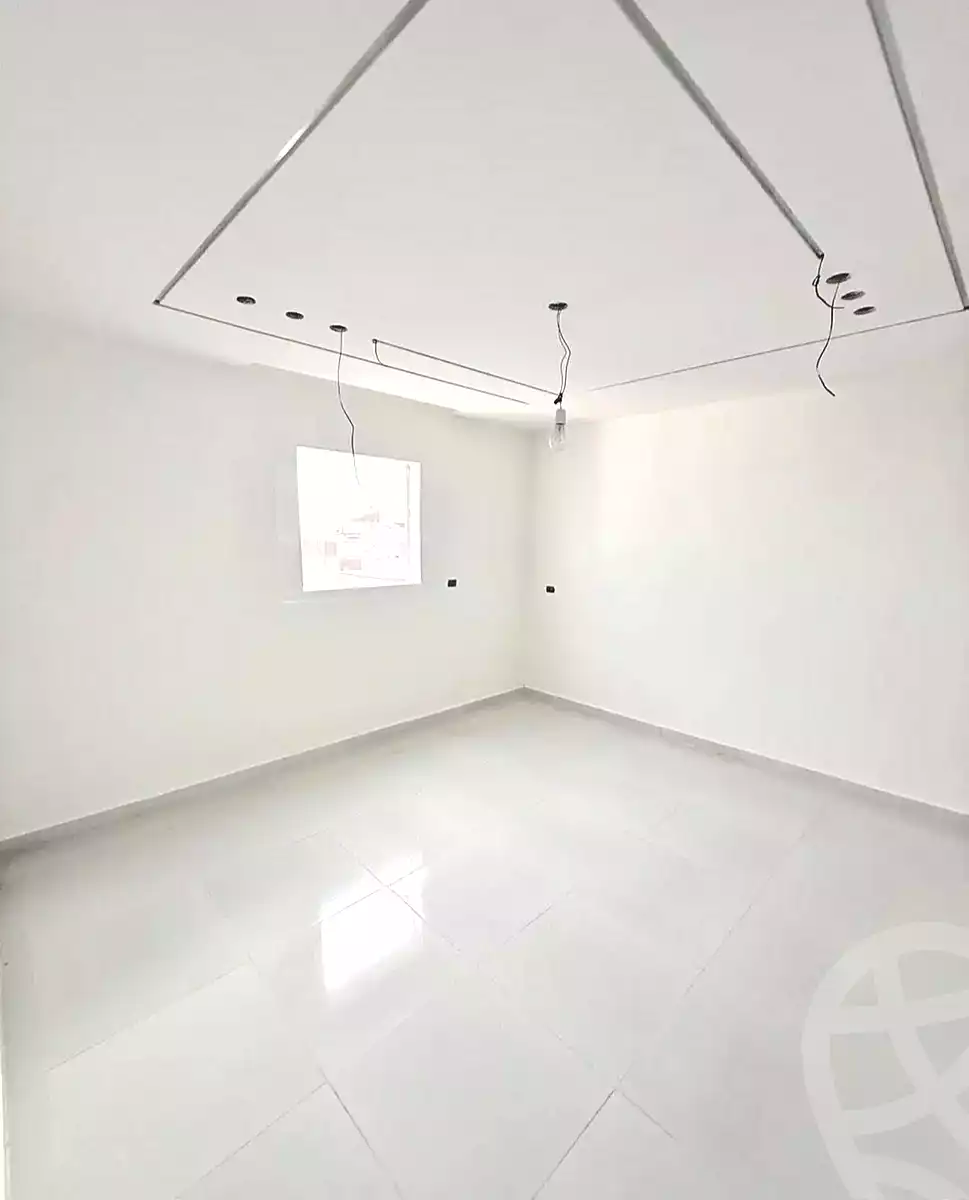 https://aqarmap.com.eg/en/listing/7257131-for-sale-alexandria-new-miami-street-10