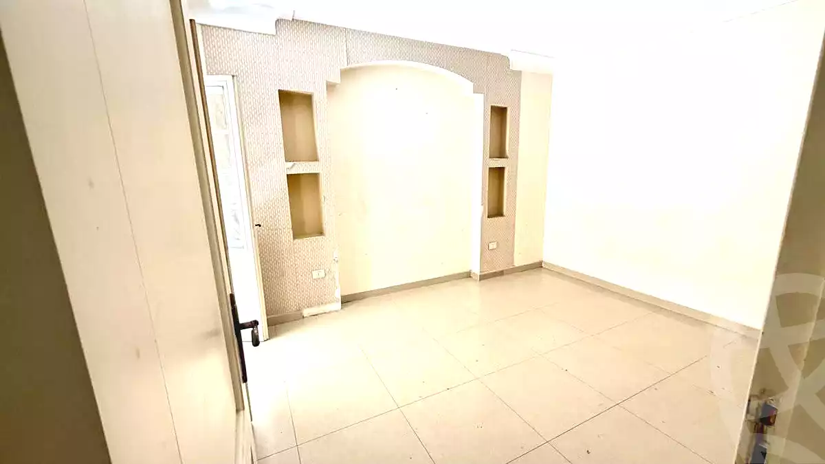 https://aqarmap.com.eg/ar/listing/7258057-for-rent-alexandria-smouha