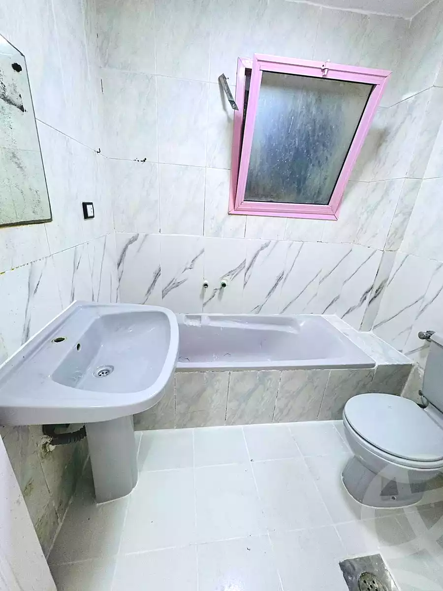 https://aqarmap.com.eg/ar/listing/7258450-for-sale-alexandria-al-agamy-shataa-el-nakheel