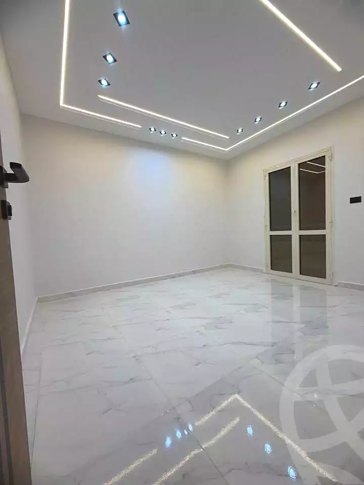https://aqarmap.com.eg/ar/listing/7258455-for-sale-alexandria-el-asafra-l-sfr-bhry