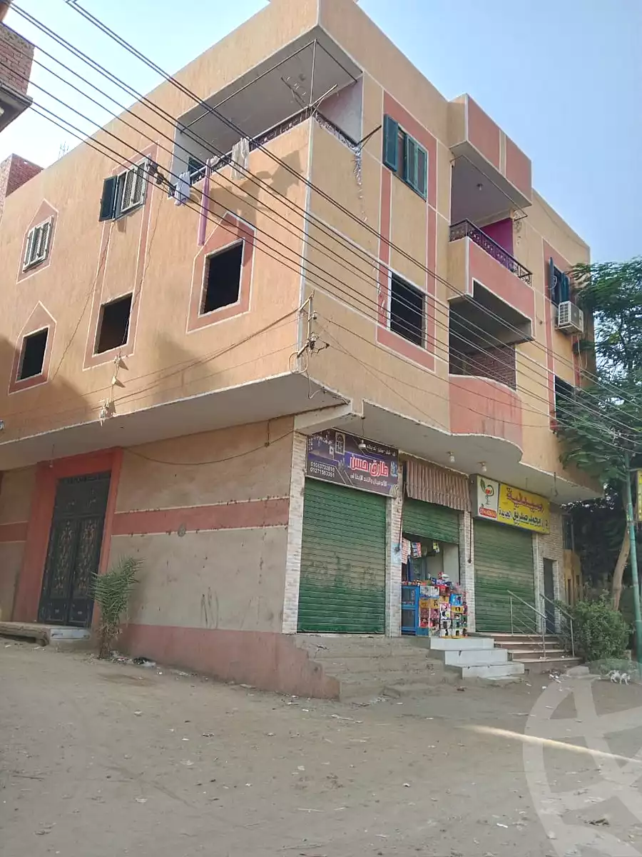 https://aqarmap.com.eg/en/listing/7259508-for-sale-qalyubia-qlioub-meet-halfa