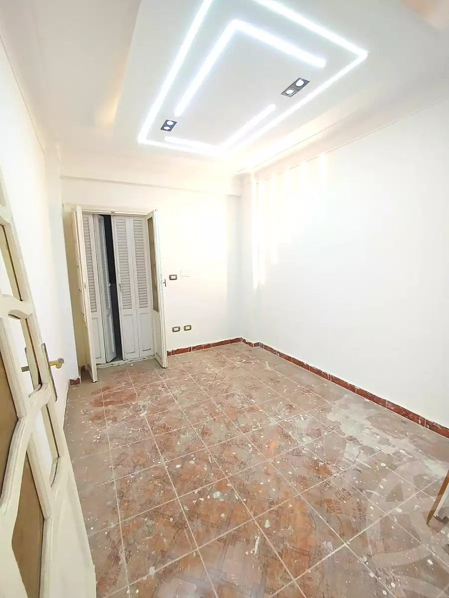 https://aqarmap.com.eg/en/listing/7259611-for-sale-alexandria-lsywf-el-falki