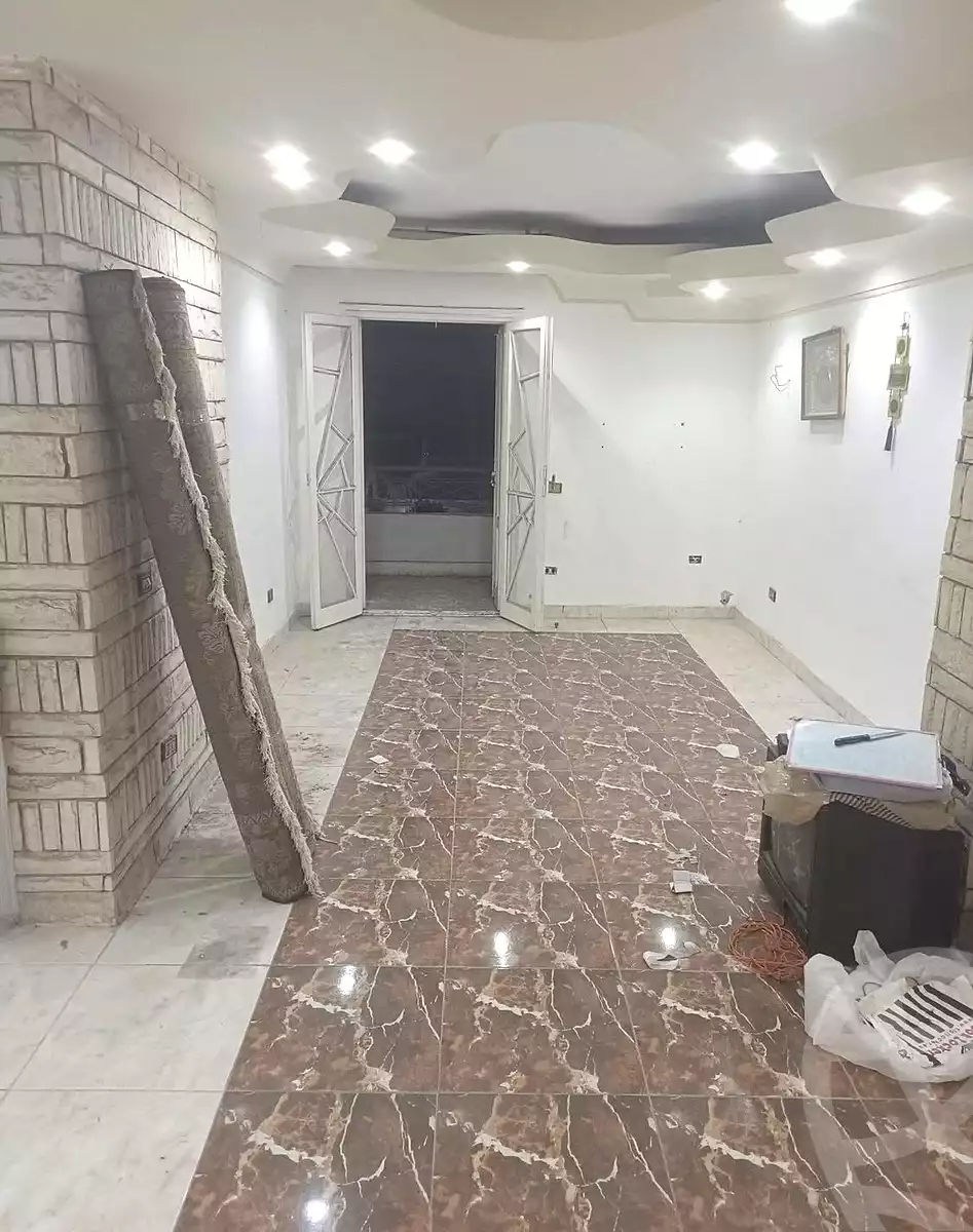 https://aqarmap.com.eg/ar/listing/7261820-for-rent-alexandria-miami