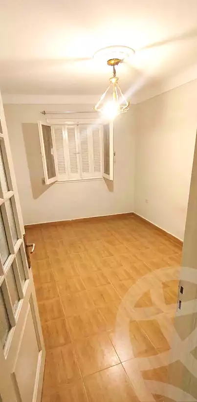 https://aqarmap.com.eg/ar/listing/7262310-for-sale-alexandria-moharram-bey-othman-galal-st