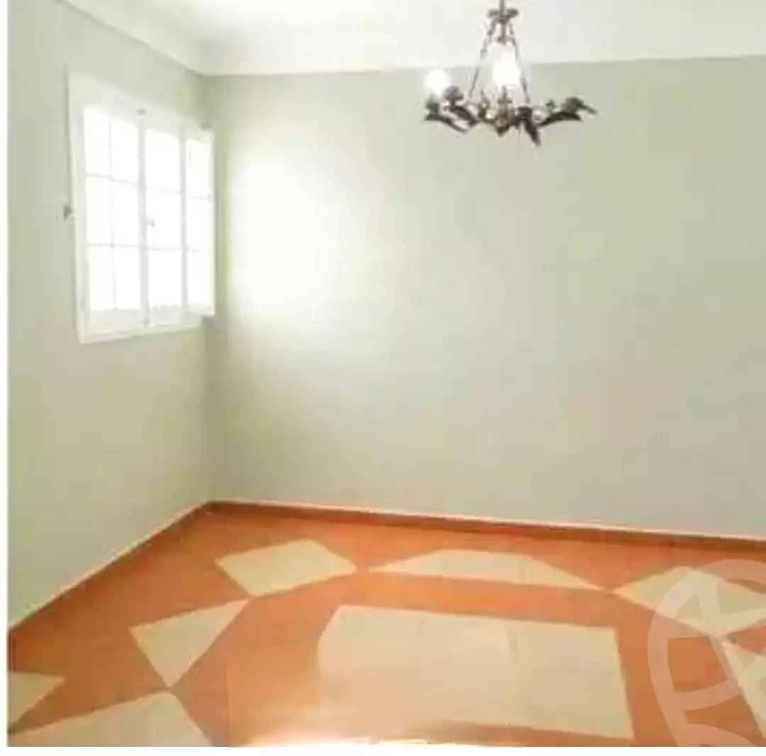 https://aqarmap.com.eg/en/listing/7262529-for-sale-alexandria-moharram-bey-othman-galal-st