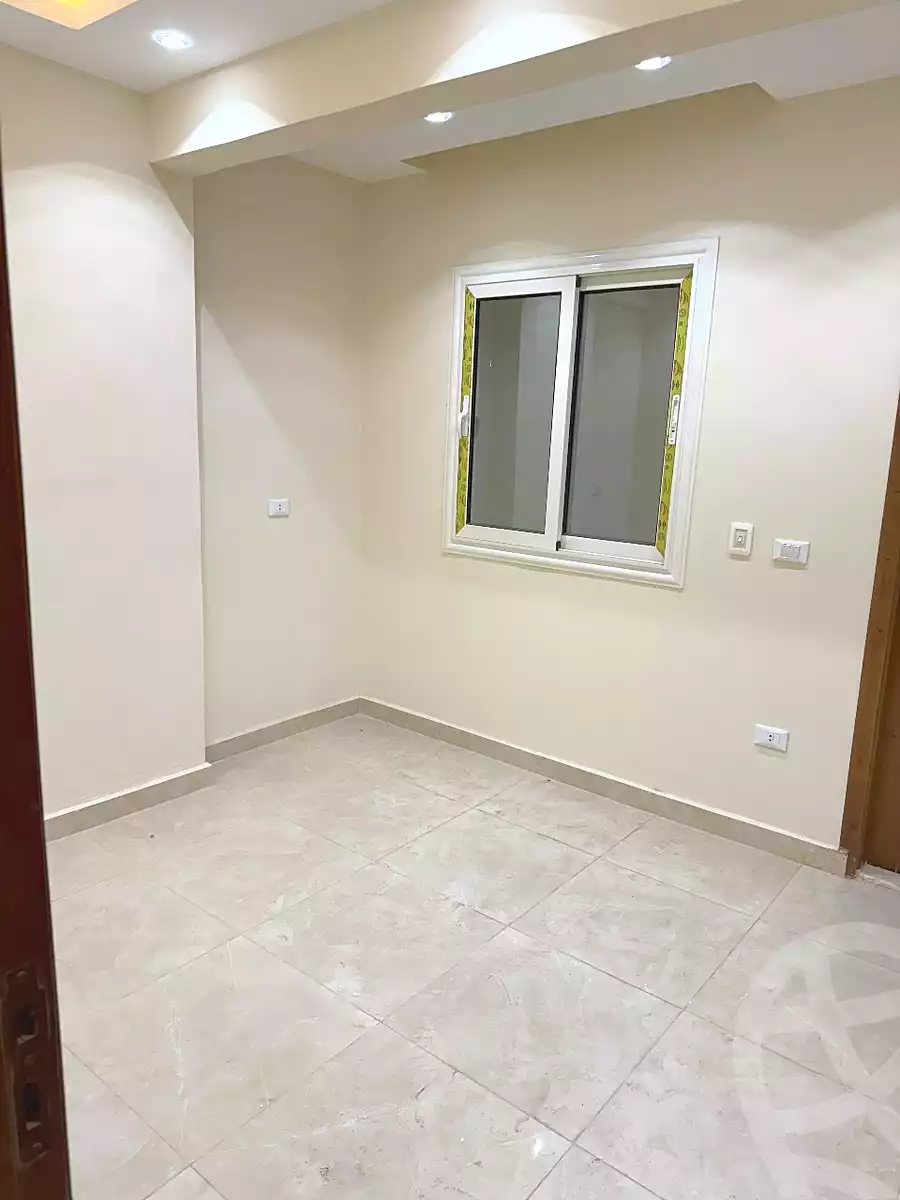 https://aqarmap.com.eg/ar/listing/7263863-for-sale-cairo-6th-of-october-el-ahyaa-neighborhood-3rd-al-hay-al-thalith-st