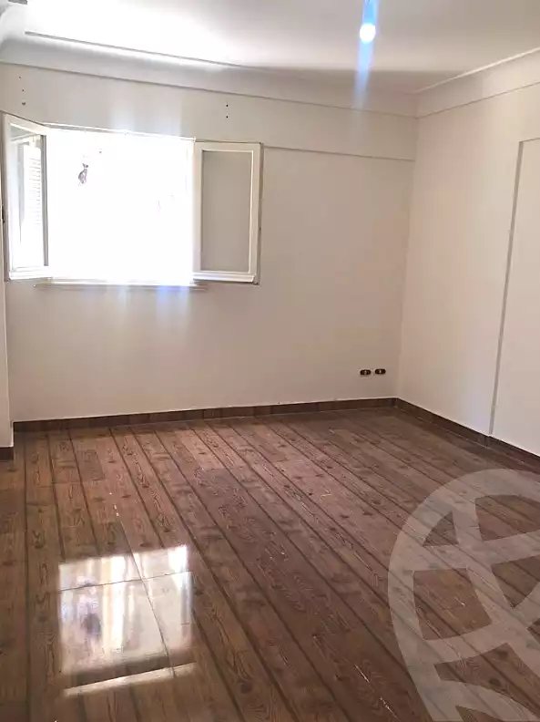 https://aqarmap.com.eg/en/listing/7263920-for-rent-alexandria-moharram-bey