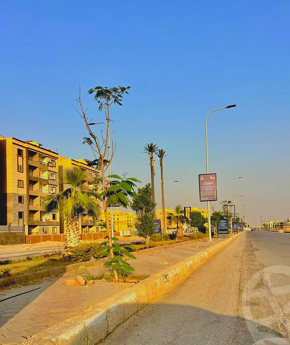 https://aqarmap.com.eg/ar/listing/7263896-for-sale-cairo-6th-of-october-hadaeq-october-compounds-investors-compound