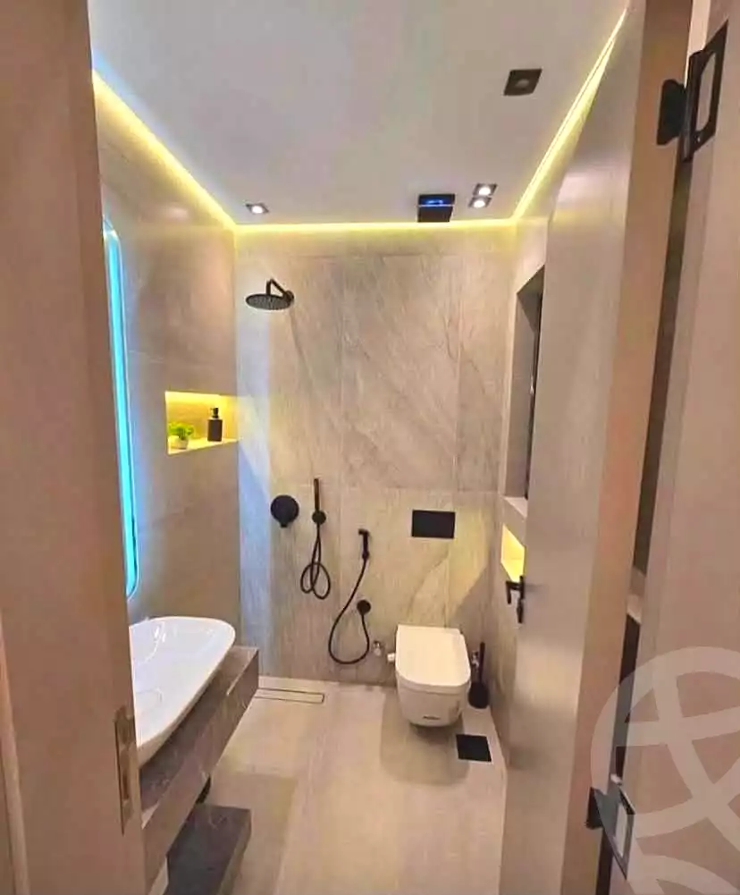https://aqarmap.com.eg/en/listing/7264134-for-sale-cairo-new-cairo-compounds-mountain-view1-1-compound