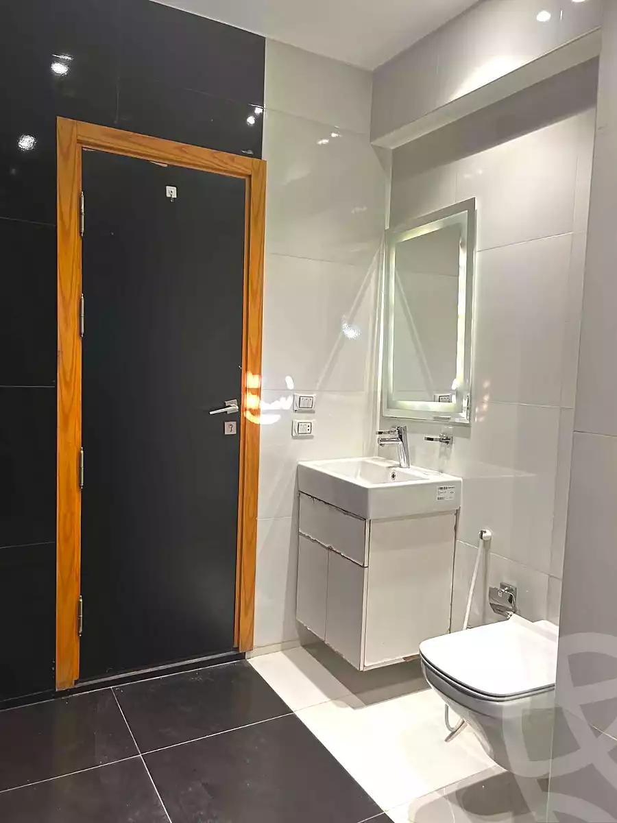 https://aqarmap.com.eg/en/listing/7264547-for-rent-cairo-new-cairo-compounds-vx-n90-mall-mercon