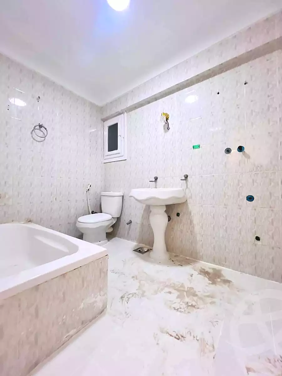 https://aqarmap.com.eg/ar/listing/7264712-for-sale-alexandria-al-agamy-shataa-el-nakheel
