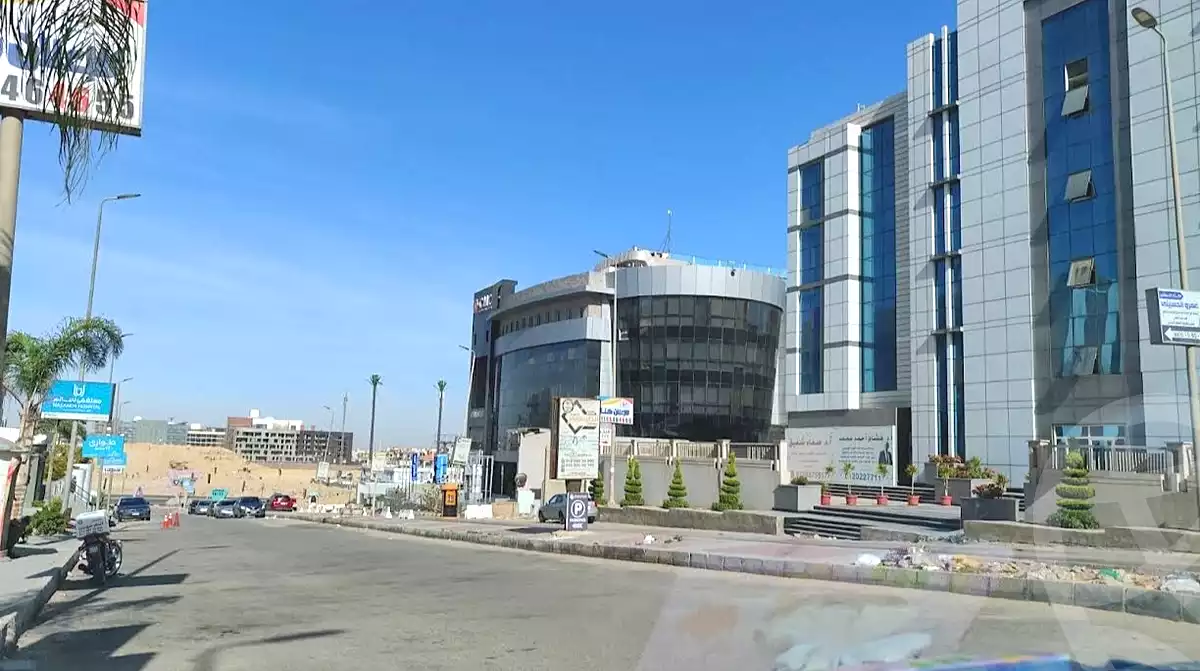 https://aqarmap.com.eg/ar/listing/7264765-for-sale-cairo-new-cairo-compounds-kyrw-mydykl-sntr-lm-dy-jrwb