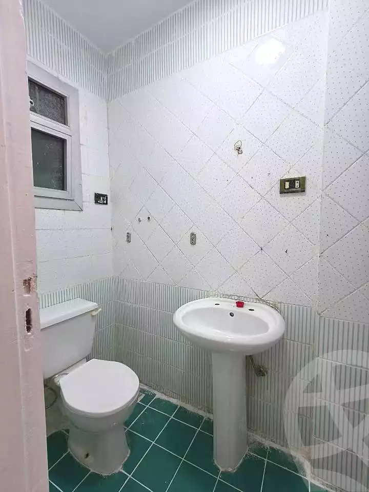 https://aqarmap.com.eg/ar/listing/7265380-for-sale-alexandria-al-agamy-shataa-el-nakheel