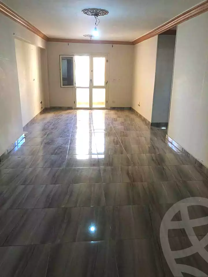 https://aqarmap.com.eg/ar/listing/7265431-for-sale-alexandria-ganaklis-shr-bw-qyr-tryq-lhry