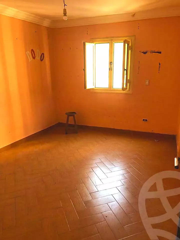 https://aqarmap.com.eg/ar/listing/7265431-for-sale-alexandria-ganaklis-shr-bw-qyr-tryq-lhry