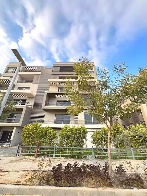 https://aqarmap.com.eg/ar/listing/7265514-for-sale-cairo-new-cairo-compounds-blm-hylz-nyw-kyrw