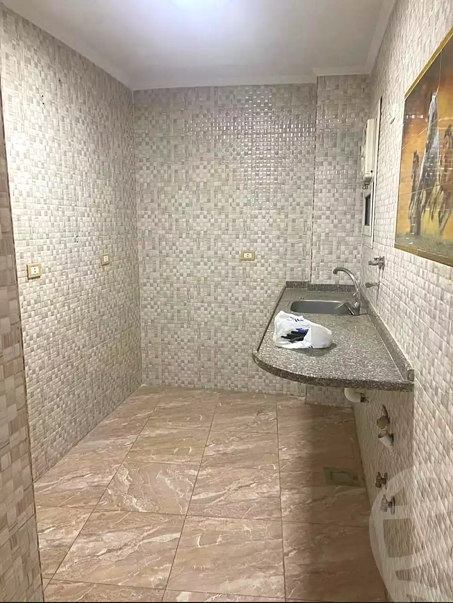 https://aqarmap.com.eg/ar/listing/7265844-for-sale-cairo-el-zaytun-hlmy-lzytwn-ibn-el-hakam-sq